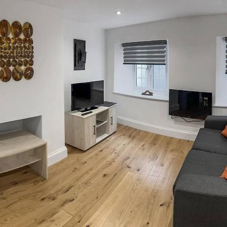 Cosy 1-Bdr W/ Free Parking In Central ريدينج المظهر الخارجي الصورة
