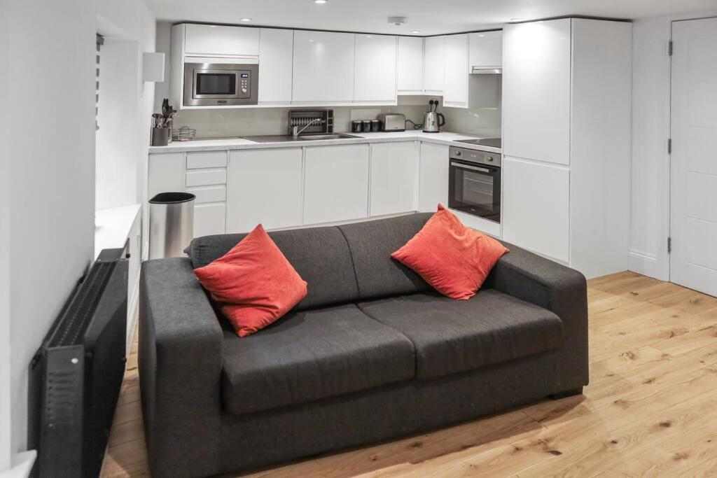 Cosy 1-Bdr W/ Free Parking In Central ريدينج المظهر الخارجي الصورة